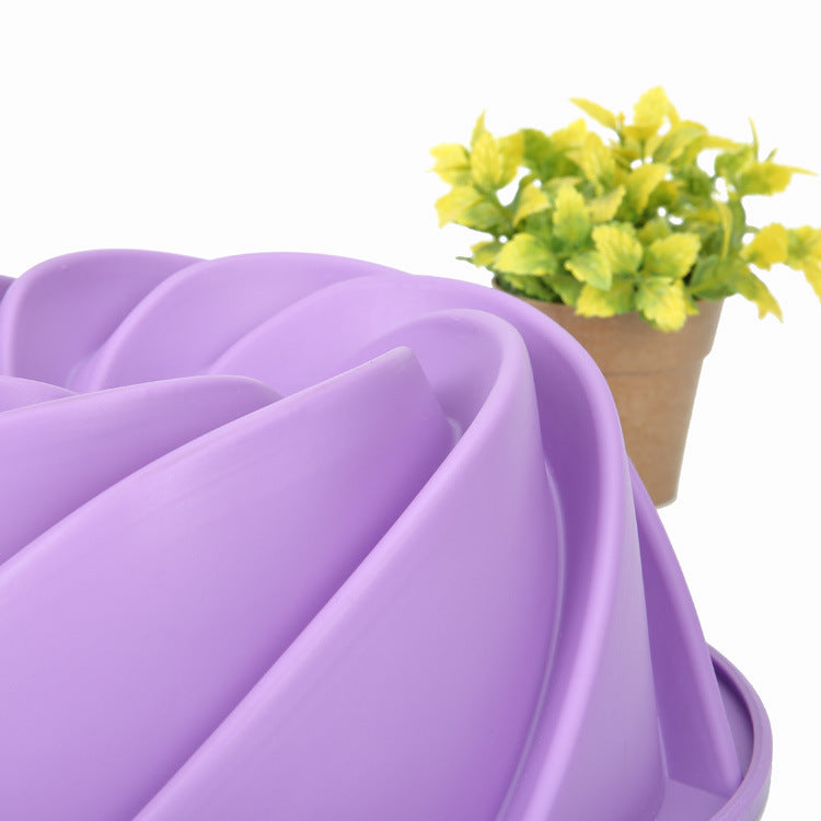Silicone Cyclone Baking Pan for Perfect Homemade Treats