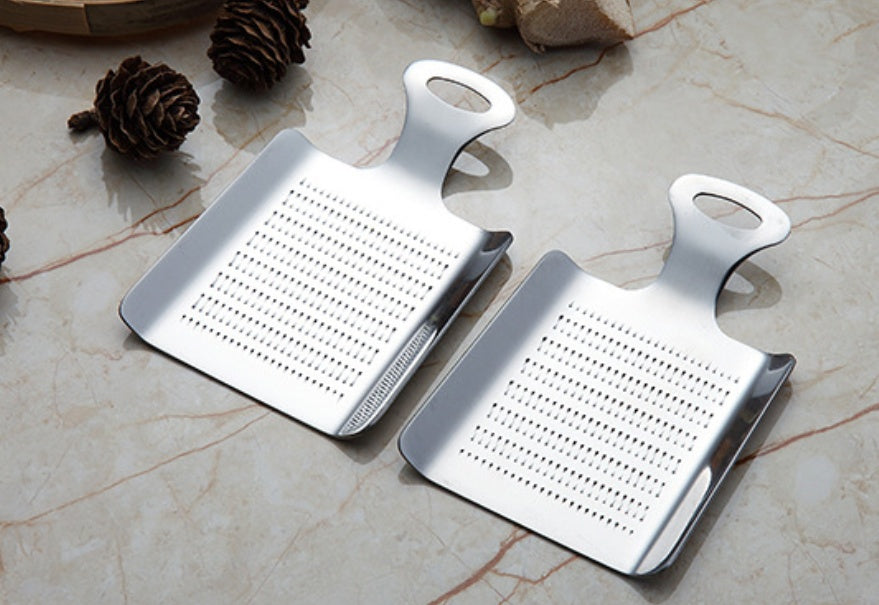 No-Fuss Garlic Press for Quick, Mess-Free Mincing