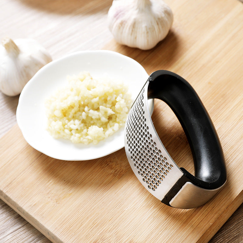 No-Fuss Garlic Press for Quick, Mess-Free Mincing