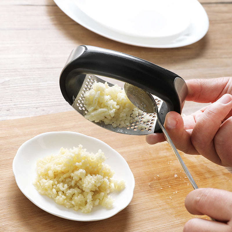 No-Fuss Garlic Press for Quick, Mess-Free Mincing